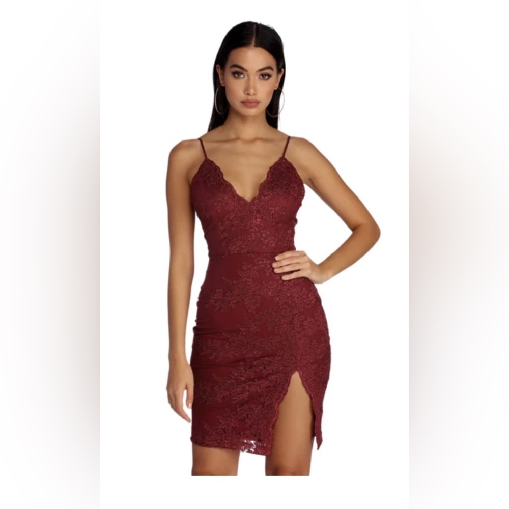 Windsor Lace Bodycon Dress